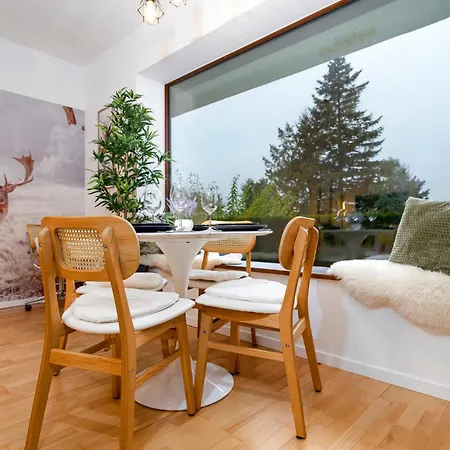 Daire Naturoase, Moderne Architektur - Arbeitsplatz - Klimaanlage - Parkplatz - Waschmaschine