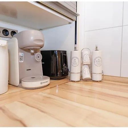 Naturoase, Moderne Architektur - Arbeitsplatz - Klimaanlage - Parkplatz - Waschmaschine * Vohringen (Bavaria)